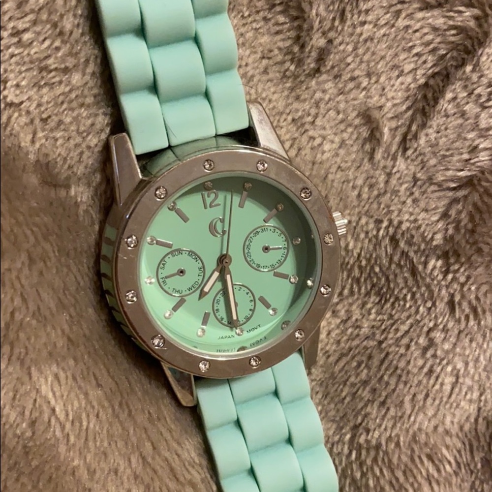 watch - Picture 2 of 3